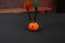 Lade das Bild in den Galerie-Viewer, Dartständer Kürbis