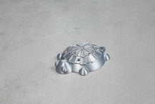 Lade das Bild in den Galerie-Viewer, Dartkröte - Dartständer/ Dartshalter für 9 Darts