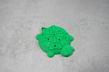 Lade das Bild in den Galerie-Viewer, Dartkröte - Dartständer/ Dartshalter für 9 Darts