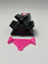 Lade das Bild in den Galerie-Viewer, B-Ware DartCase 3.0 Schwarz/pink (270102)