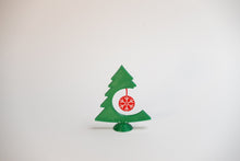 Load image into Gallery viewer, Weihnachtsbaum mit Kugel