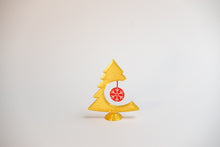 Load image into Gallery viewer, Weihnachtsbaum mit Kugel