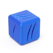 Lade das Bild in den Galerie-Viewer, Kratzerwürfel