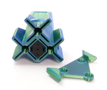 Lade das Bild in den Galerie-Viewer, DIEVOLUTION DartCase 3.0 "Shiny Uniques"