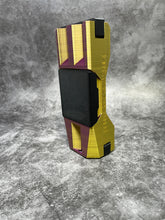 Lade das Bild in den Galerie-Viewer, DIEVOLUTION DartCase 6.0 Shiny Uniques: Gold / Lila
