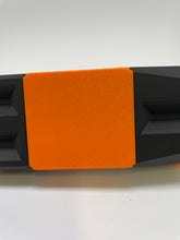 Load image into Gallery viewer, B-Ware DartCase 6.0 Schwarz/Orange
