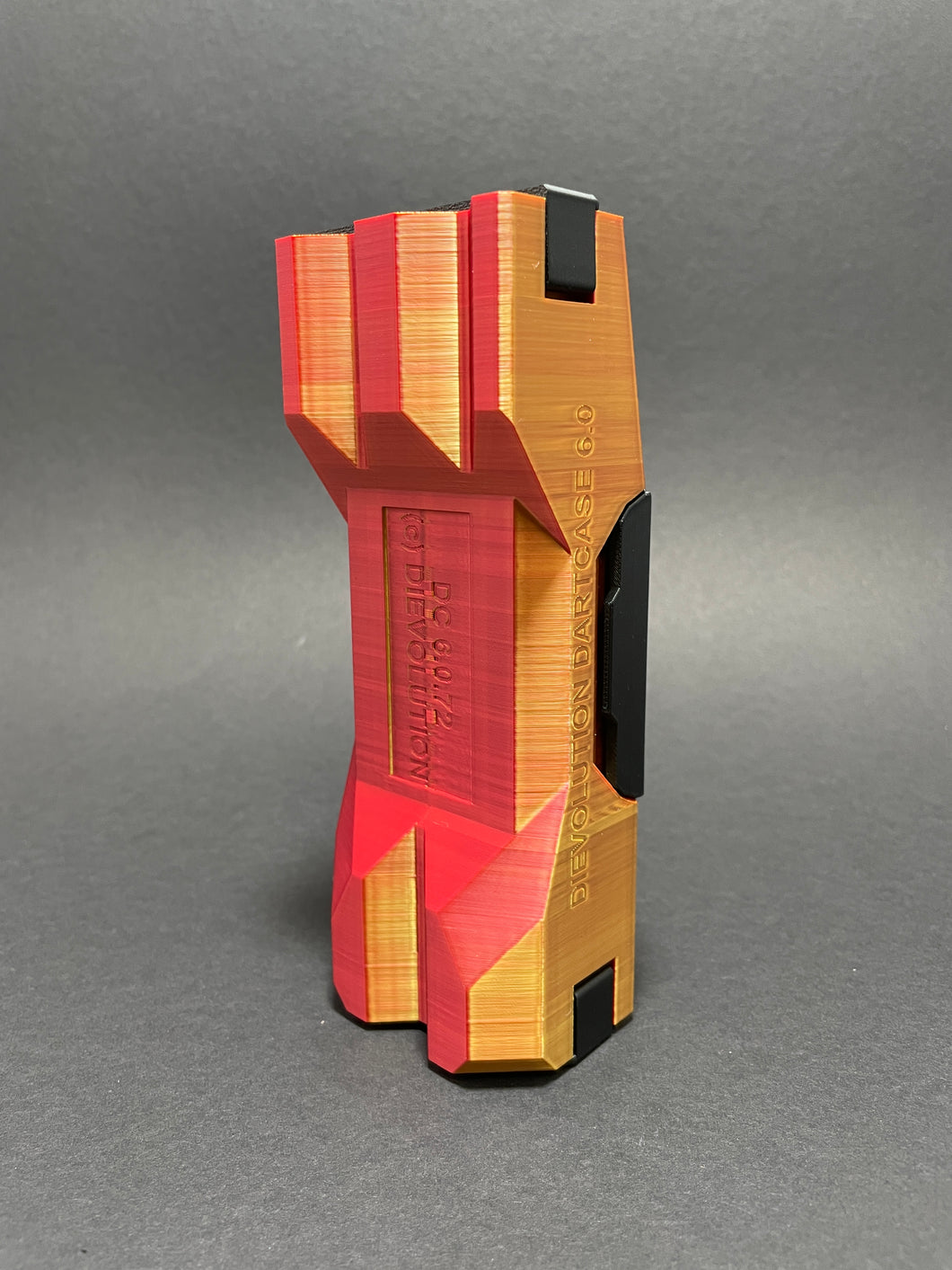 DIEVOLUTION DartCase 6.0 Shiny Uniques: Gelb / Rot (Fire)