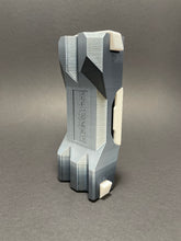 Lade das Bild in den Galerie-Viewer, DIEVOLUTION DartCase 6.0 Shiny Uniques: Grau / Hellgrau (Moon)
